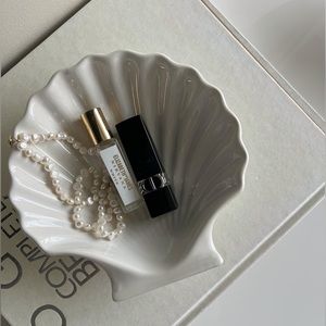 Vintage shell dish/catch all